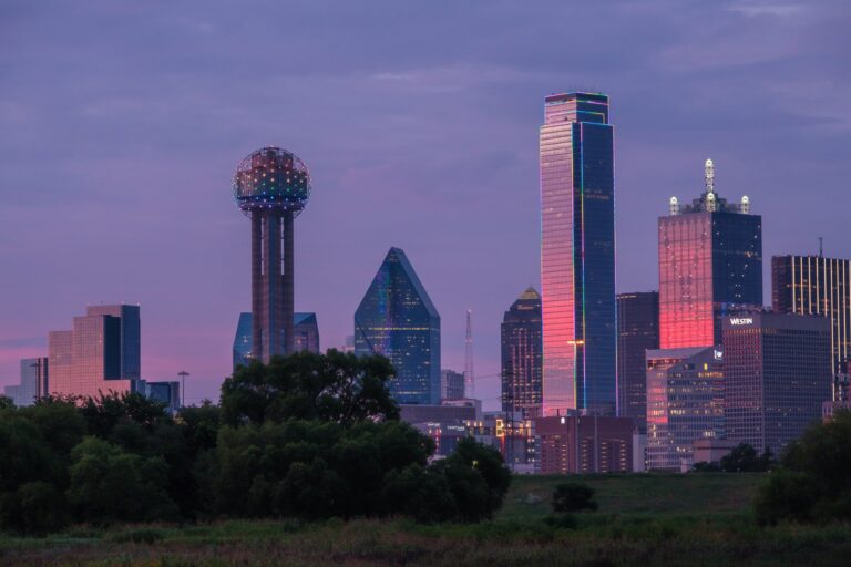 Dallas Max Fray Unsplash