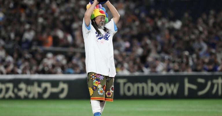 urlhttps3A2F2Fcalifornia times brightspot.s3.amazonaws.com2F232F622Fb051295f4455815bd5ab8b0420802Fjapan dodgers giants spring baseball 47809