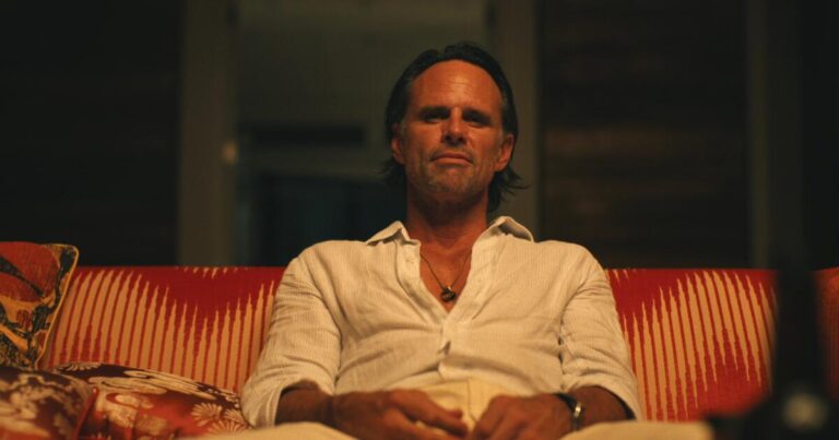 urlhttps3A2F2Fcalifornia times brightspot.s3.amazonaws.com2F2e2Ff52F4aafe35745998cae7536b76d21122Fwalton goggins 2