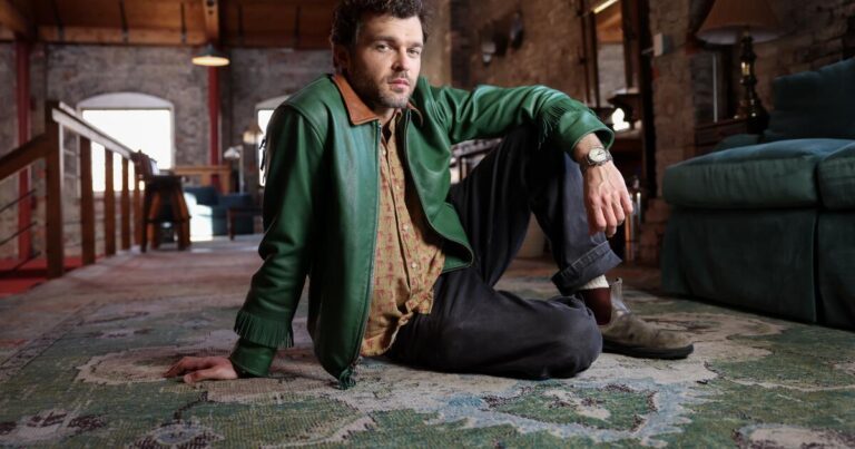 urlhttps3A2F2Fcalifornia times brightspot.s3.amazonaws.com2Fc62Fd62F4eb4bae24c34a6a4a9e3418041b92F1497871 et alden ehrenreich cmh 11