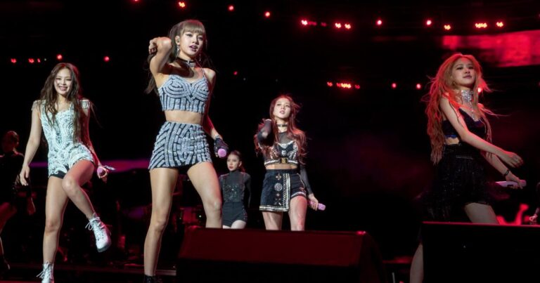 urlhttps3A2F2Fcalifornia times brightspot.s3.amazonaws.com2Fe02F002F1603a6fb4e179ec7eb39adb040f62F3076358 la et ms 2019 coachella coverage 44 brv